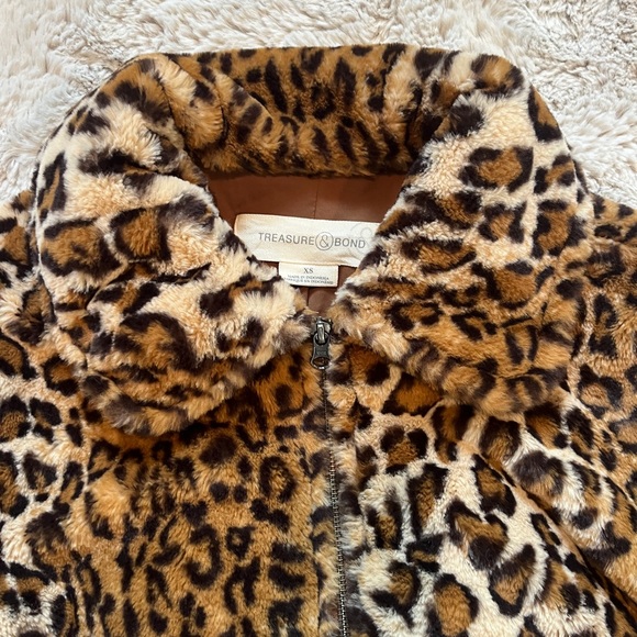 Faux Fur Leopard Jacket - Picture 4 of 4